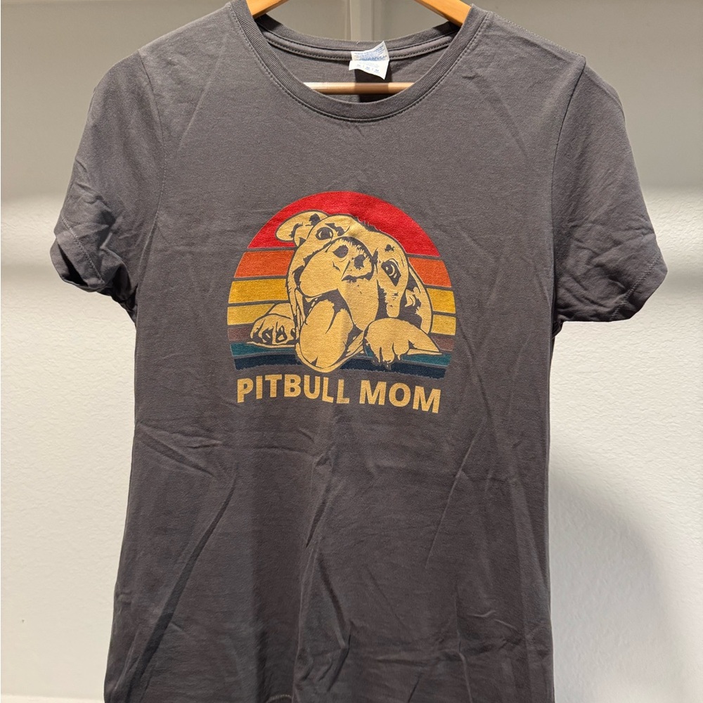 Gray Pitbull Mom T-Shirt